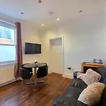 Charming 2 Bedroom Flat In Paddington