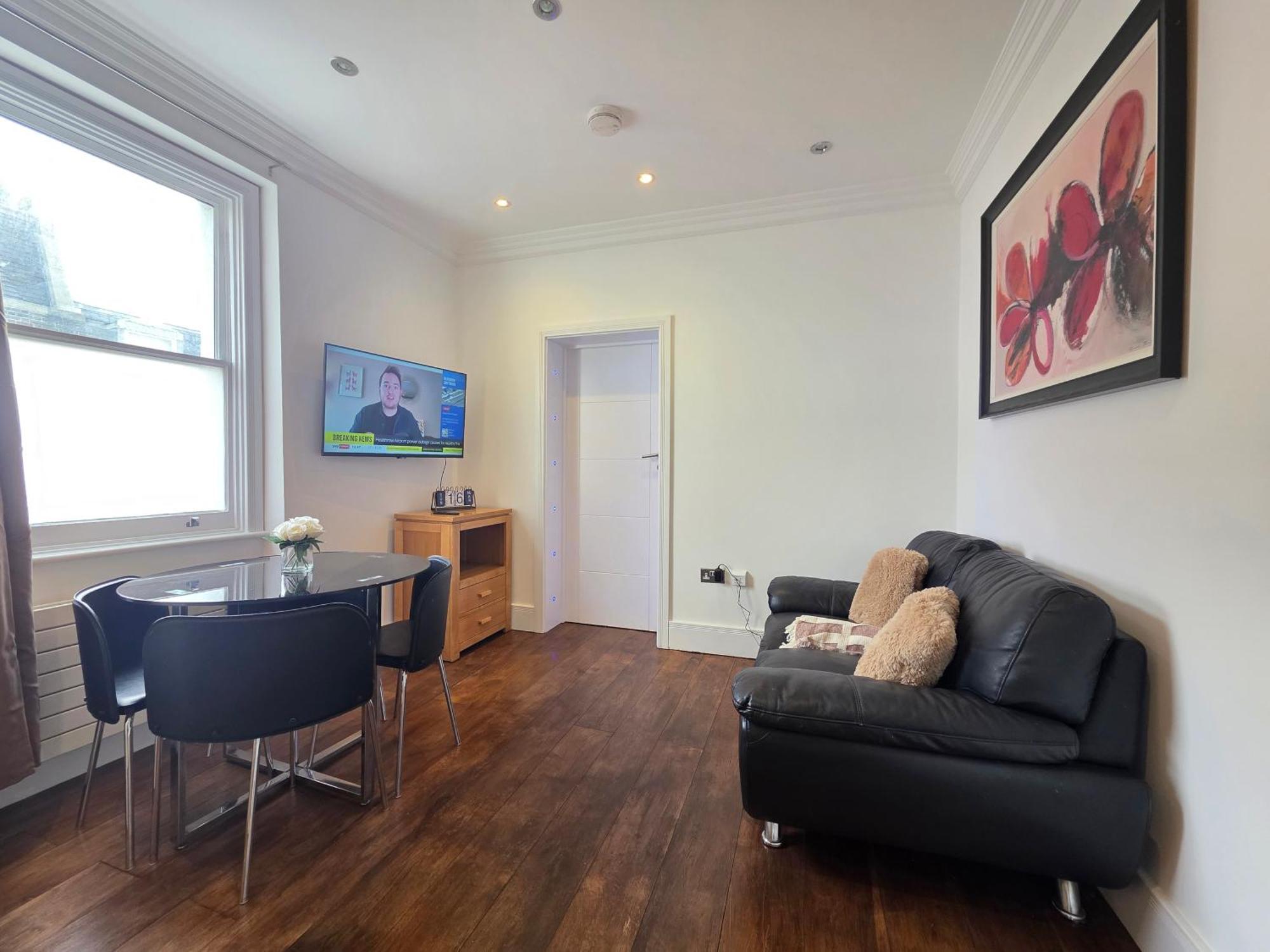 Charming 2 Bedroom Flat In Paddington Apartamento